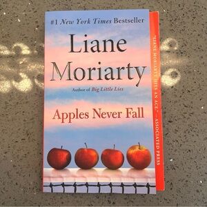 ☀️ Apples Never Fall by Liane Moriarty